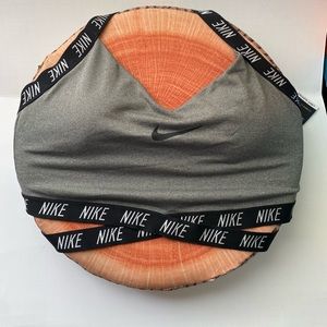 XL Nike sports bra